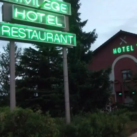 Hotel Restaurant Le Privilège - Authentic By Balladins 2*