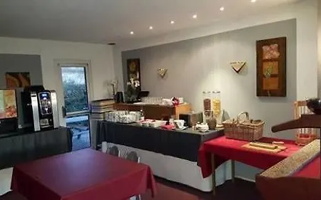 Hotel Restaurant Le Privilege - Authentic By Balladins 2*