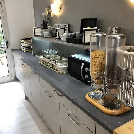 Restaurant Le Privilege - Authentic By Balladins 2* Βερντέν