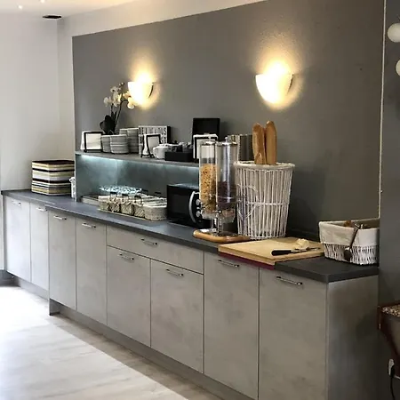 Ξενοδοχείο Restaurant Le Privilege - Authentic By Balladins Βερντέν