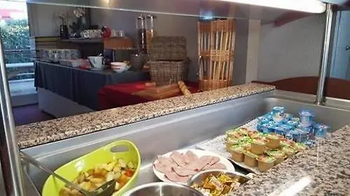 Restaurant Le Privilege - Authentic By Balladins Βερντέν